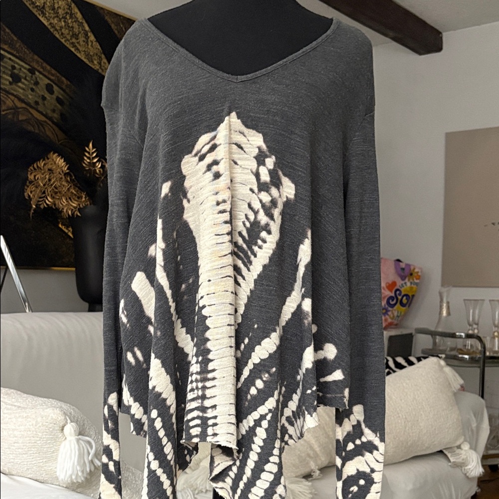 Young Fabulous & Broke Black and Cream Tie-Dye Sweater
